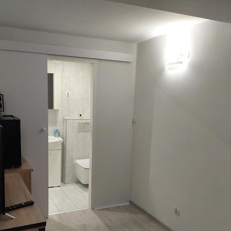 Kawalerka W Kudowie Zdroj Apartman Kudowa-Zdrój Kültér fotó